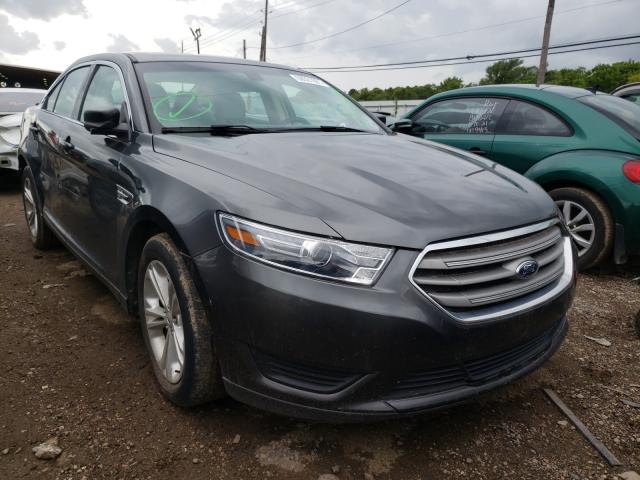 Ford Taurus se (2018)