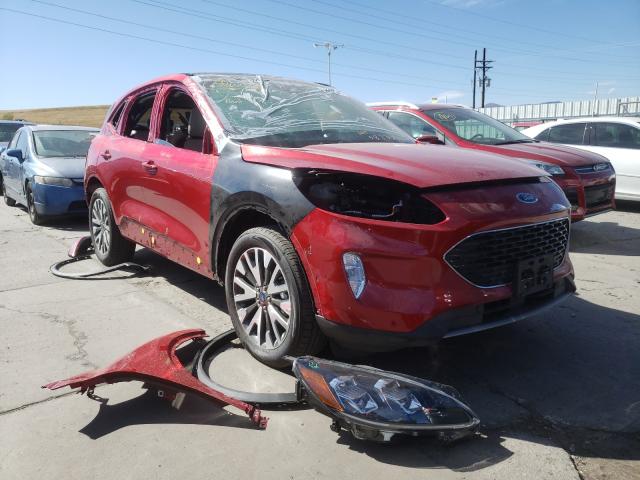 Ford Escape tit (2020)
