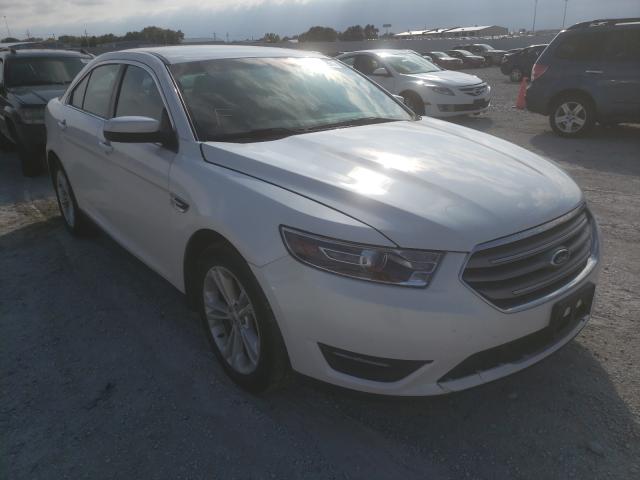 Ford Taurus sel (2015)