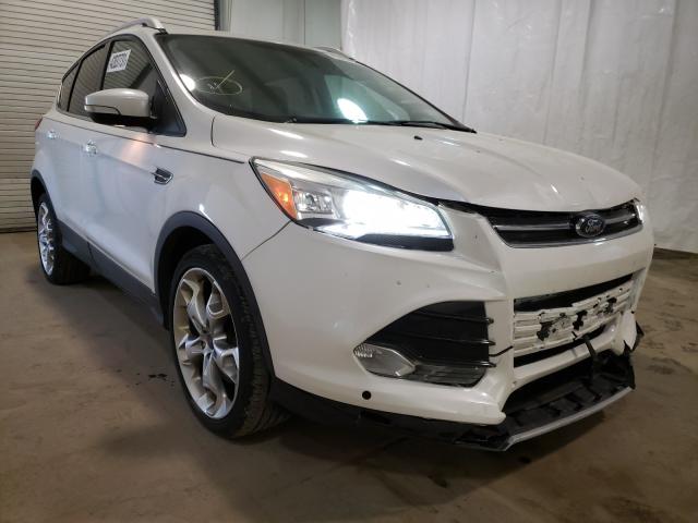 Ford Escape tit (2015)