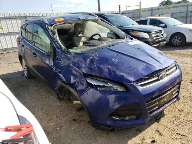 Ford Escape tit (2015)