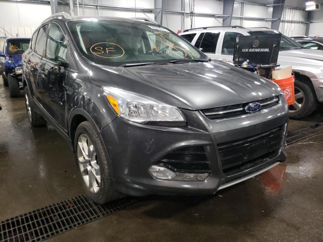Ford Escape tit (2015)