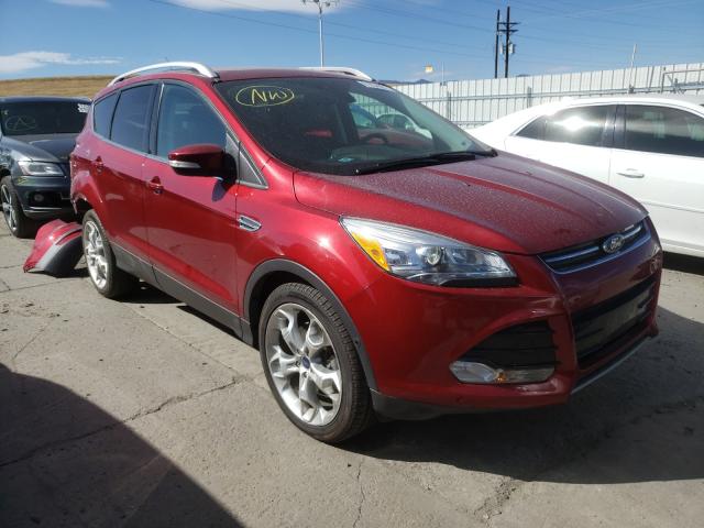 Ford Escape tit (2015)