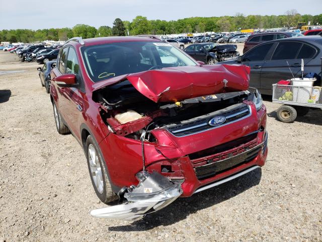 Ford Escape tit (2016)