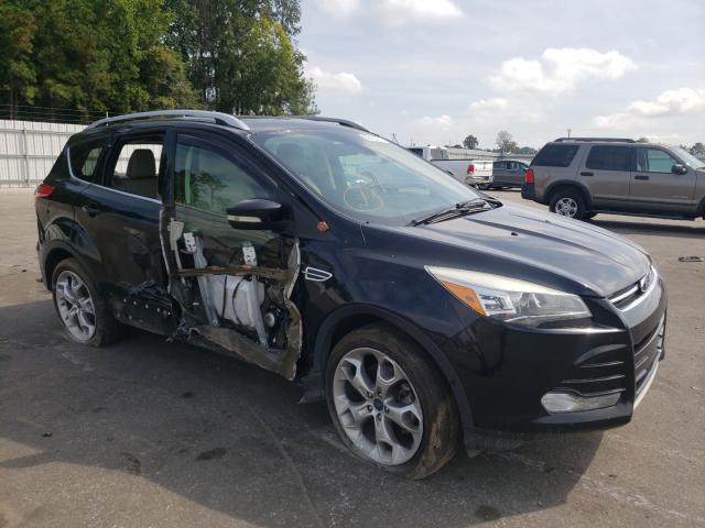 Ford Escape tit (2016)
