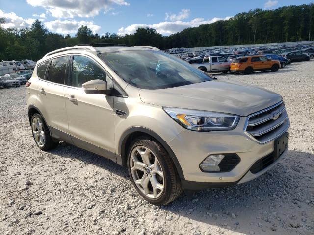 Ford Escape tit (2017)