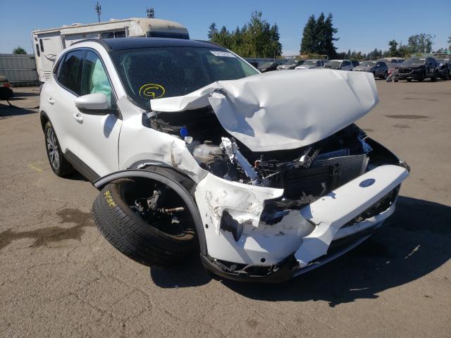 Ford Escape tit (2020)
