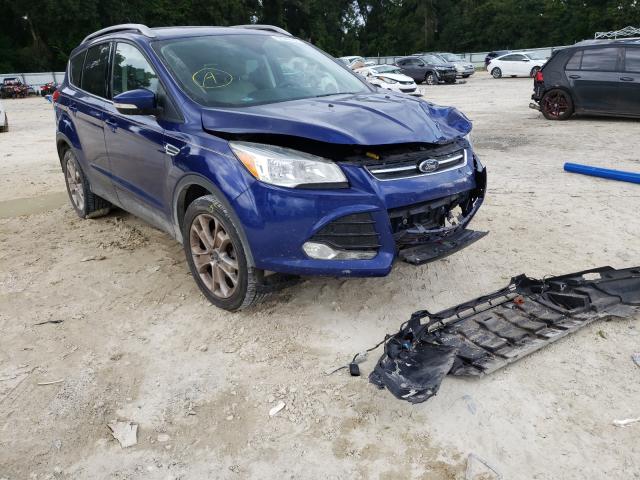 Ford Escape tit (2015)