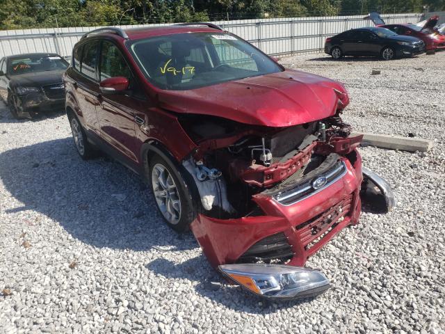 Ford Escape tit (2016)