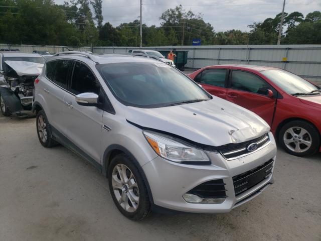 Ford Escape tit (2016)