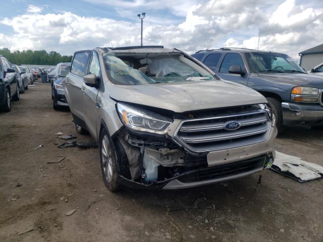 Ford Escape tit (2017)