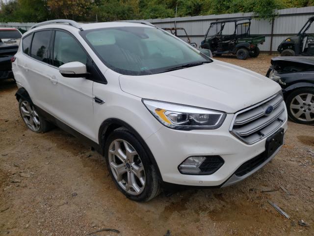 Ford Escape tit (2019)