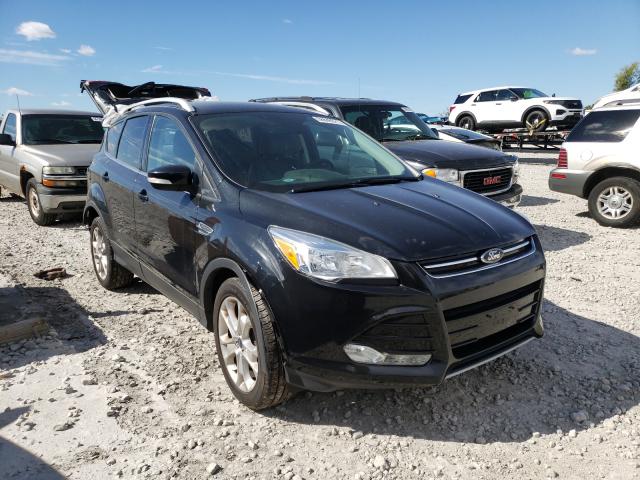 Ford Escape tit (2015)