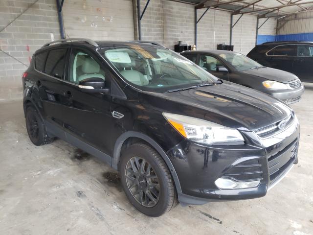 Ford Escape tit (2016)