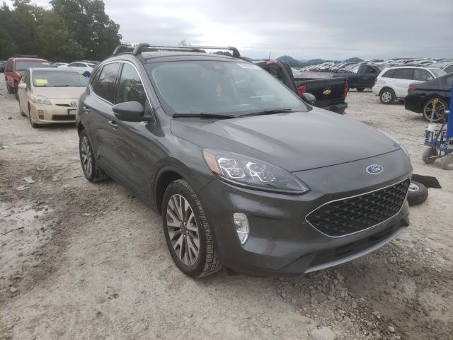 Ford Escape tit (2020)
