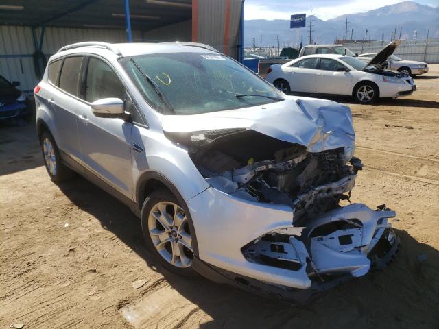 Ford Escape tit (2016)