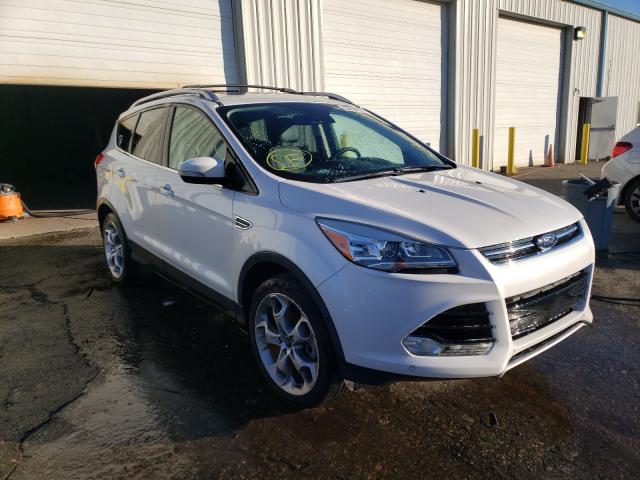 Ford Escape tit (2016)