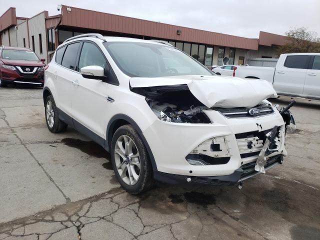Ford Escape tit (2014)