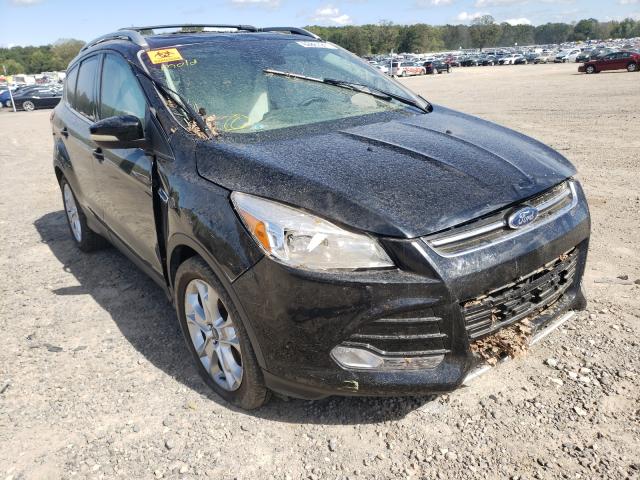 Ford Escape tit (2016)