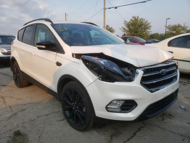 Ford Escape tit (2017)