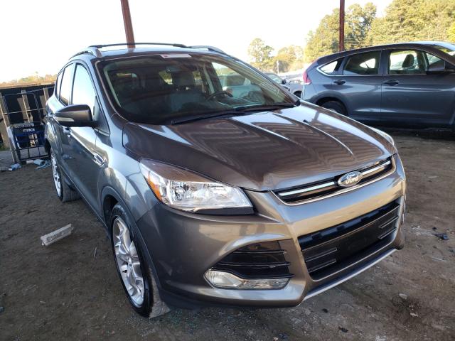 Ford Escape tit (2014)