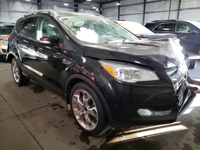 Ford Escape tit (2015)