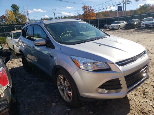 Ford Escape tit (2015)