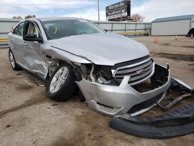 Ford Taurus se (2018)