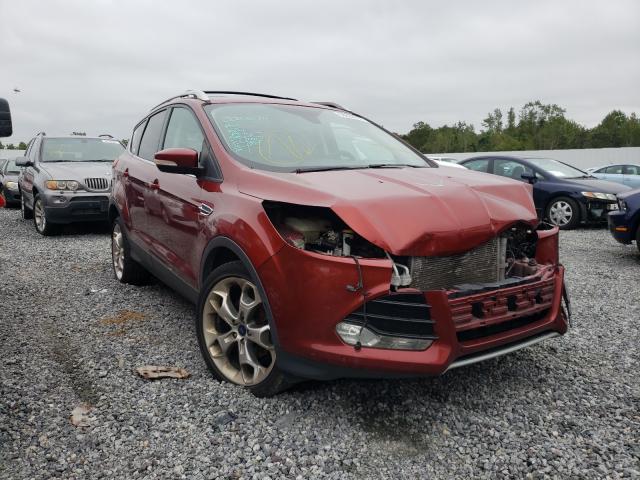 Ford Escape tit (2015)