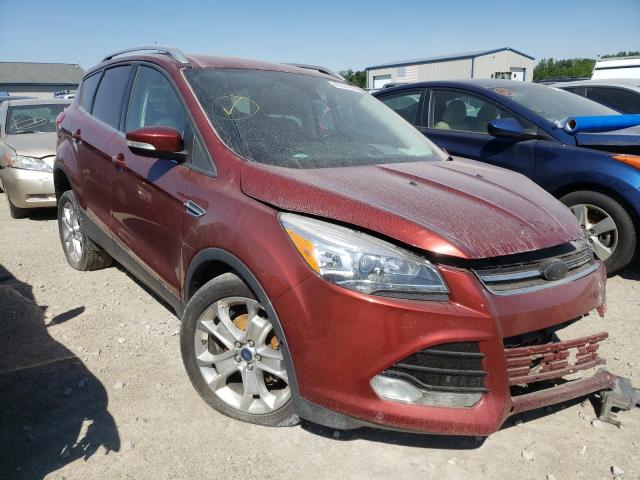 Ford Escape tit (2015)