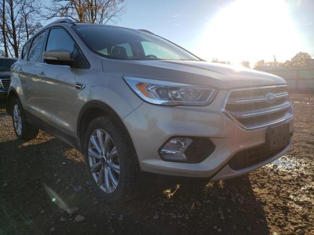 Ford Escape tit (2017)