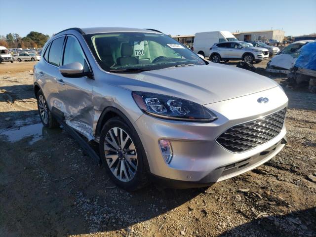 Ford Escape tit (2020)