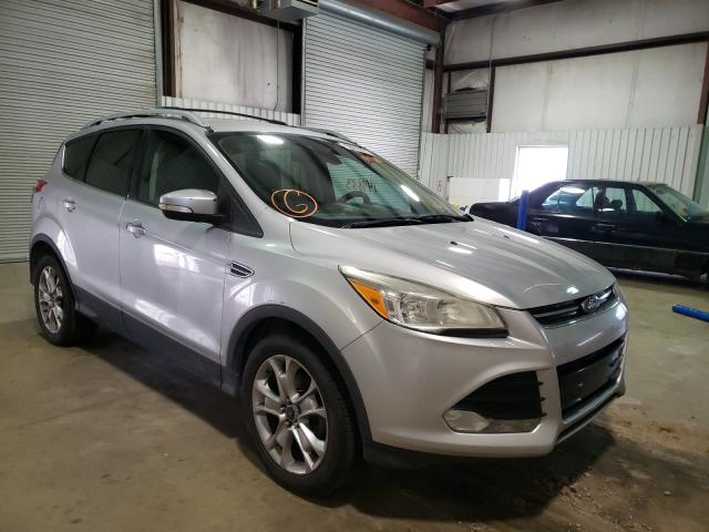 Ford Escape tit (2014)