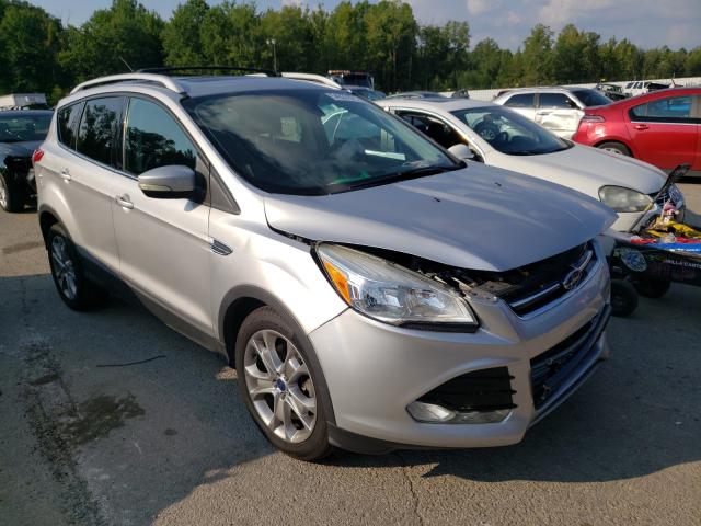 Ford Escape tit (2014)