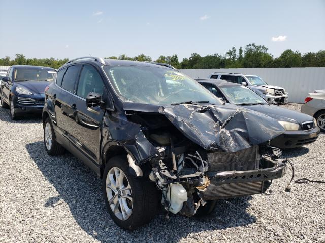 Ford Escape tit (2015)