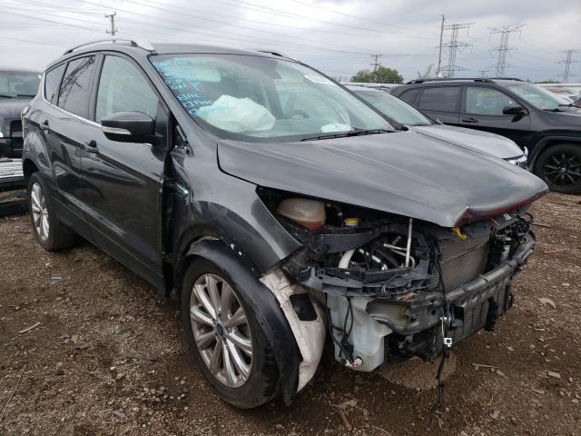 Ford Escape tit (2017)