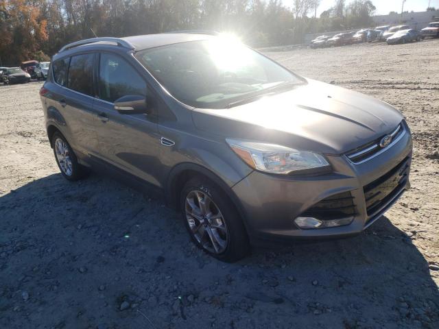 Ford Escape tit (2014)