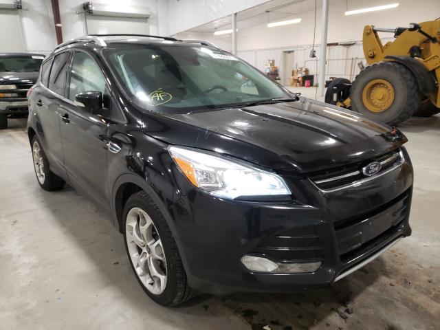 Ford Escape tit (2016)