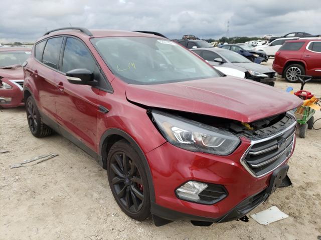 Ford Escape tit (2017)