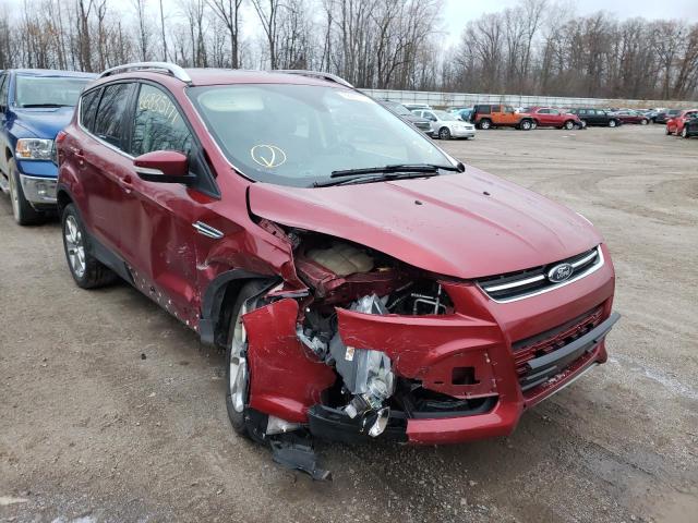Ford Escape tit (2015)