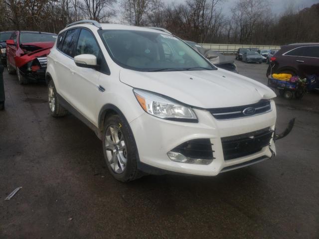 Ford Escape tit (2016)