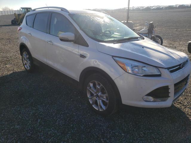 Ford Escape tit (2016)