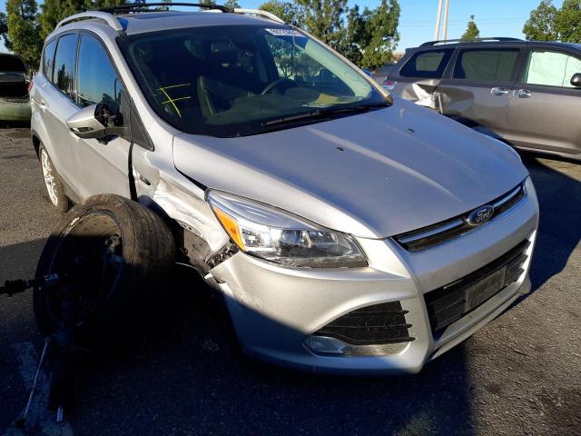 Ford Escape tit (2013)