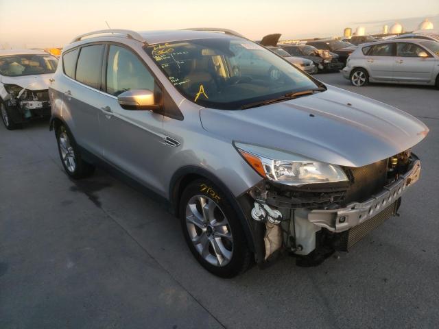 Ford Escape tit (2015)