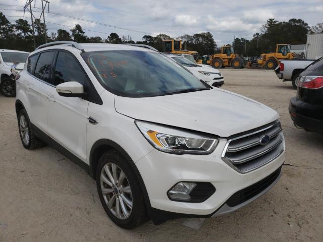 Ford Escape tit (2017)
