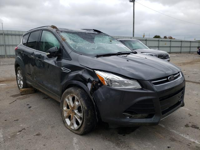 Ford Escape tit (2016)