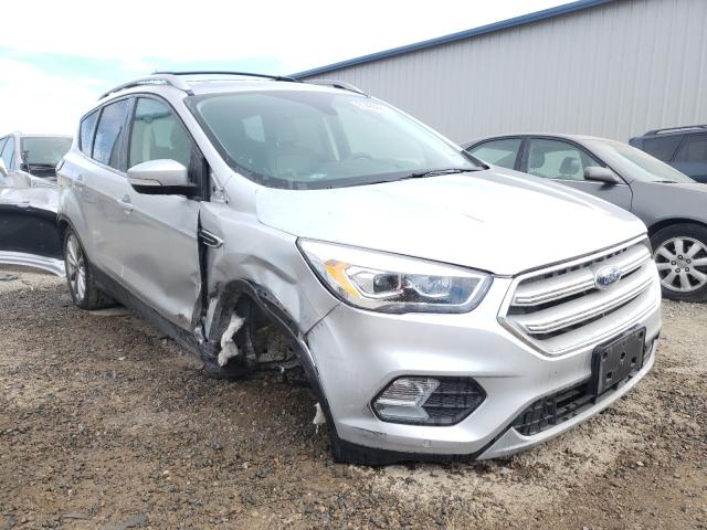 Ford Escape tit (2018)