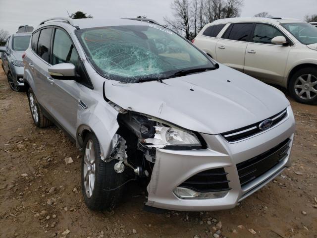 Ford Escape tit (2014)