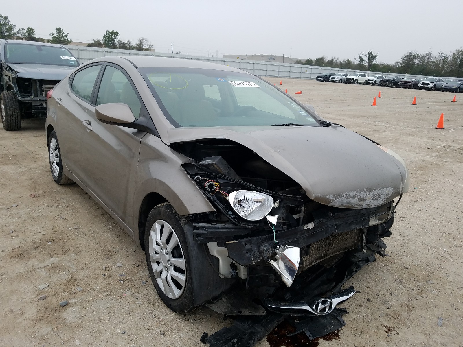 Hyundai Elantra gl (2011)