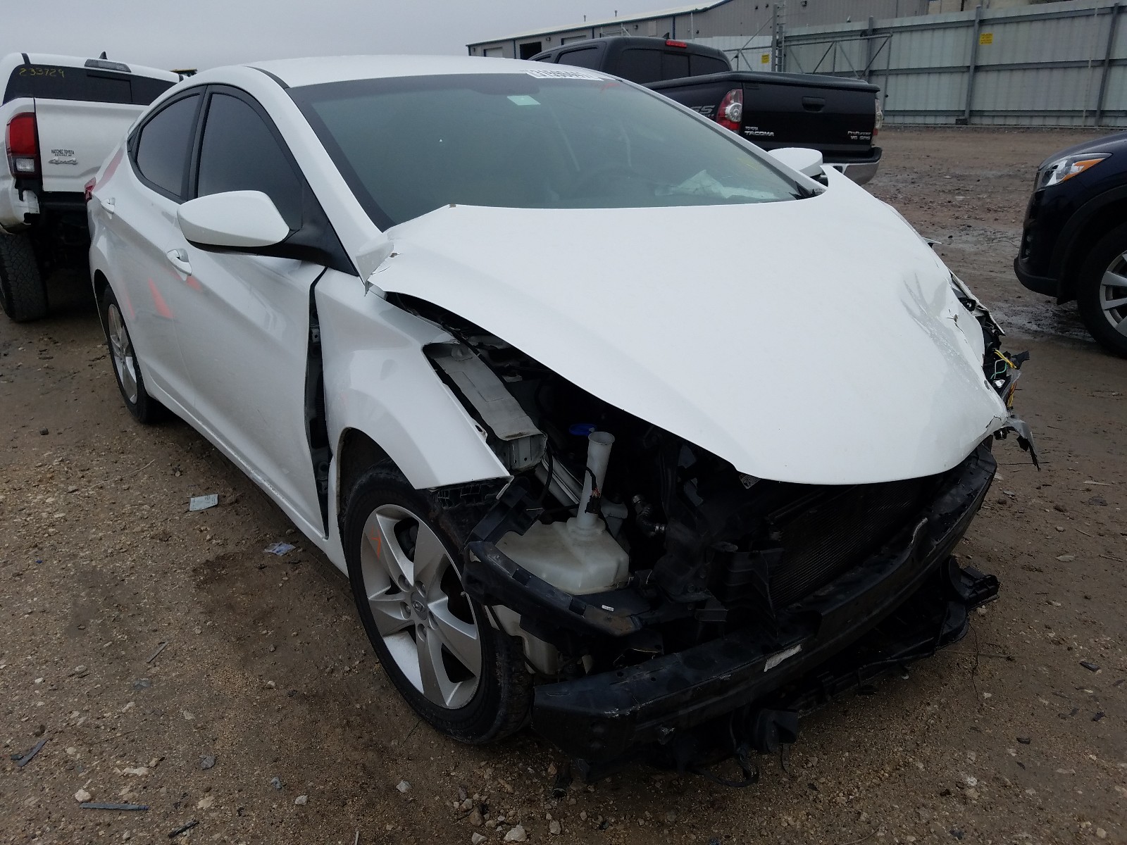 Hyundai Elantra gl (2012)